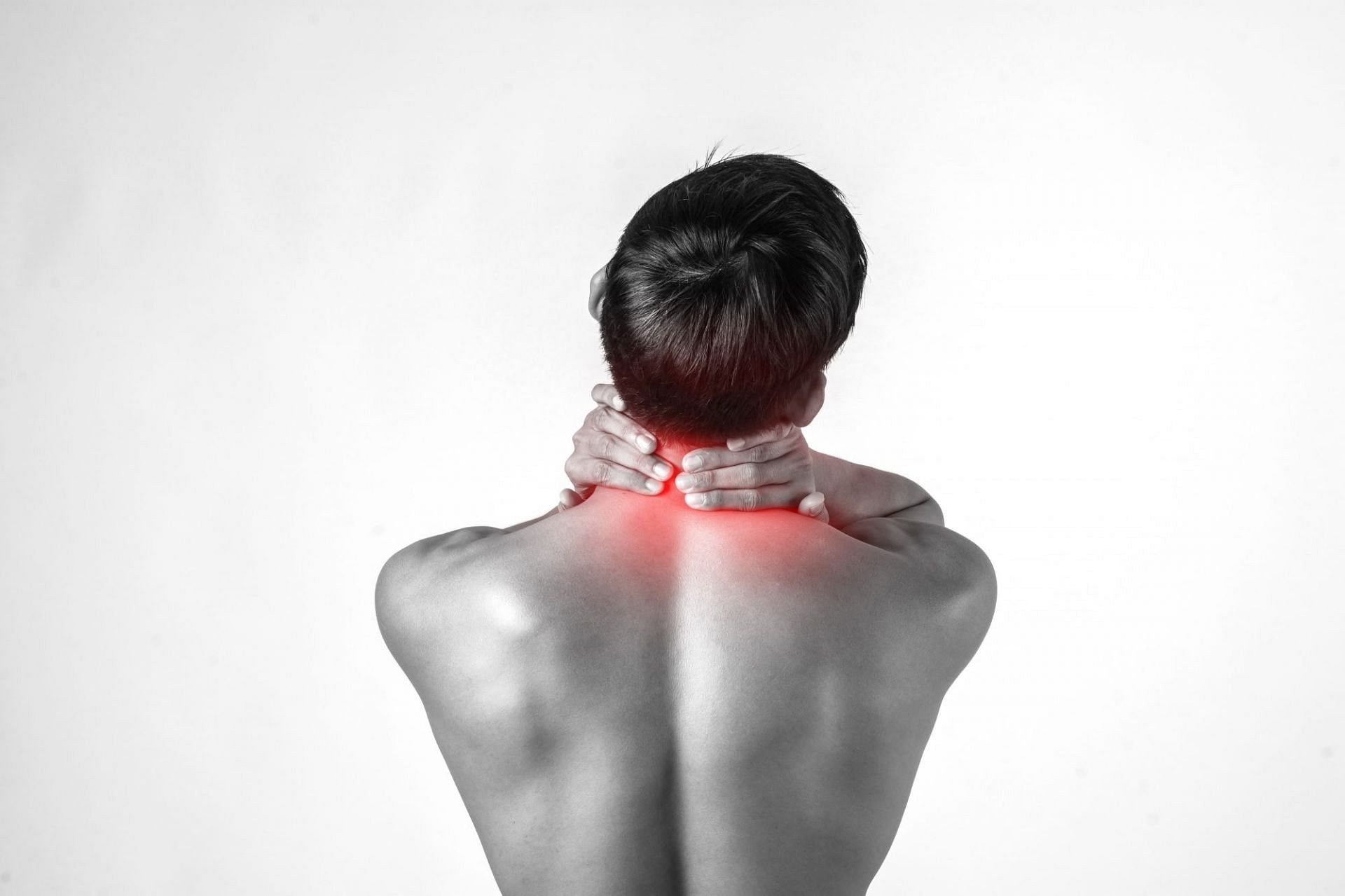 Pain can get severe followed by dizziness (Image by jcomp on Freepik)