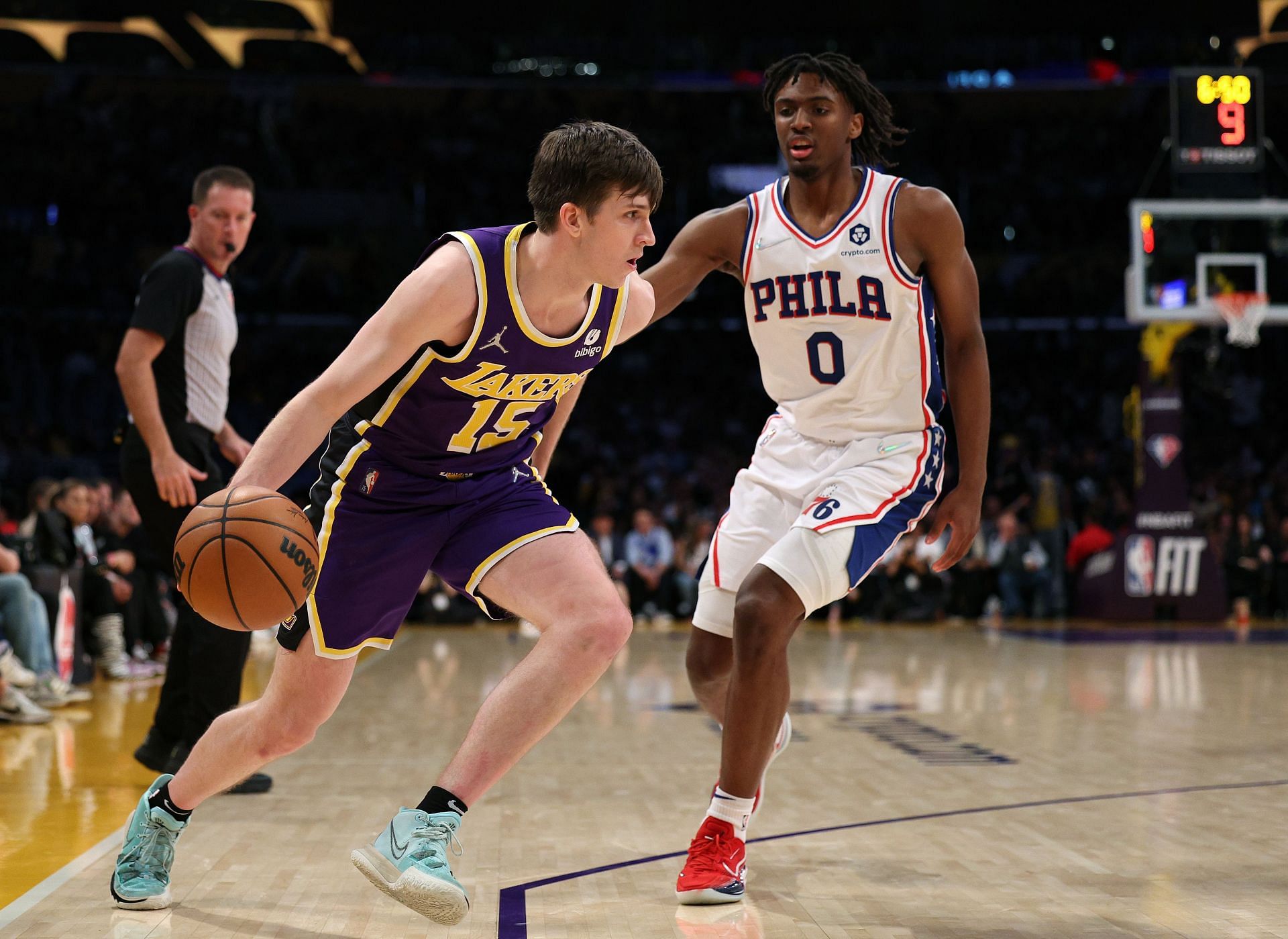 Philadelphia 76ers v Los Angeles Lakers