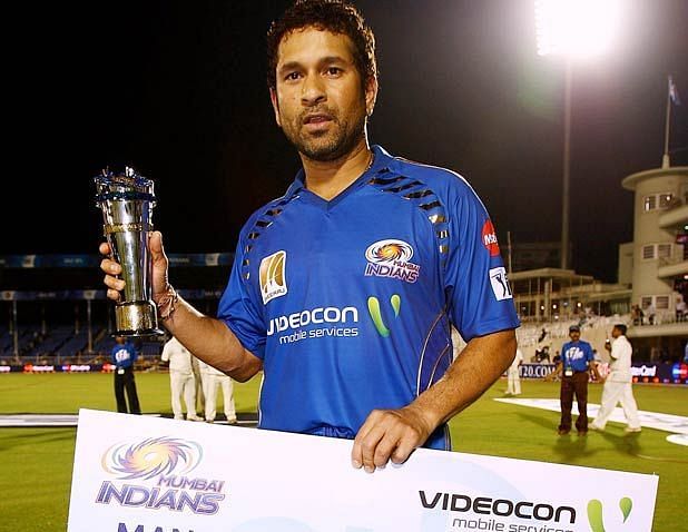 sachin-tendulkar-captain-of-the-mumbai-&lt;span class=&#039;entity-link&#039; id=&#039;suggestBtn-11&#039;&gt;indians&lt;/span&gt;-holds-the-man-of-the-match-award-after-the-ipl-match-against-kolkata-knight-riders-played-at-brabourne-stadium-on-monday-march-22-in-m.jpeg (618&times;478)