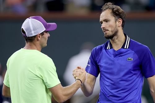 Daniil Medvedev will take on Carlos Alcaraz in the men's final.