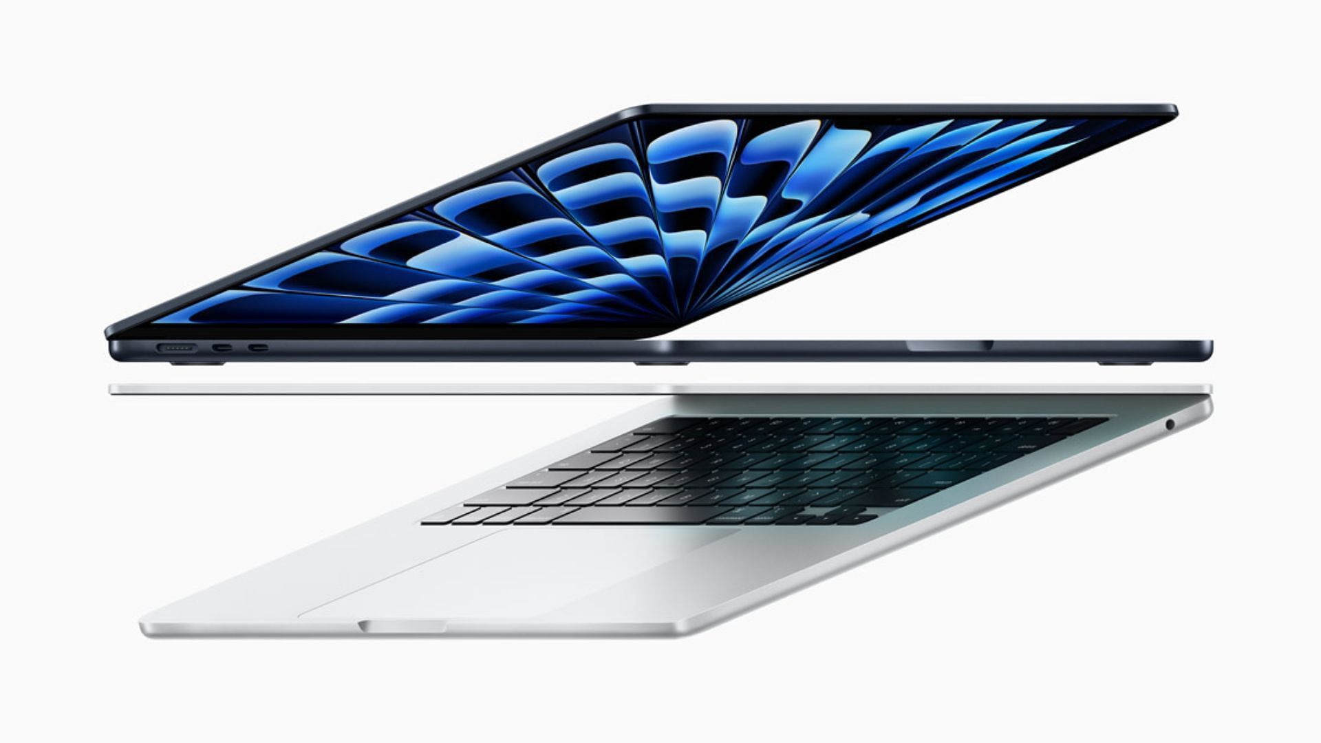 Which MacBook has a better battery? (Image via Apple)