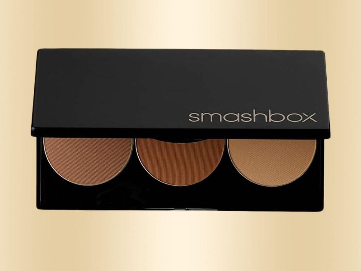 Smashbox step-by-step contour kit (Image via Amazon)