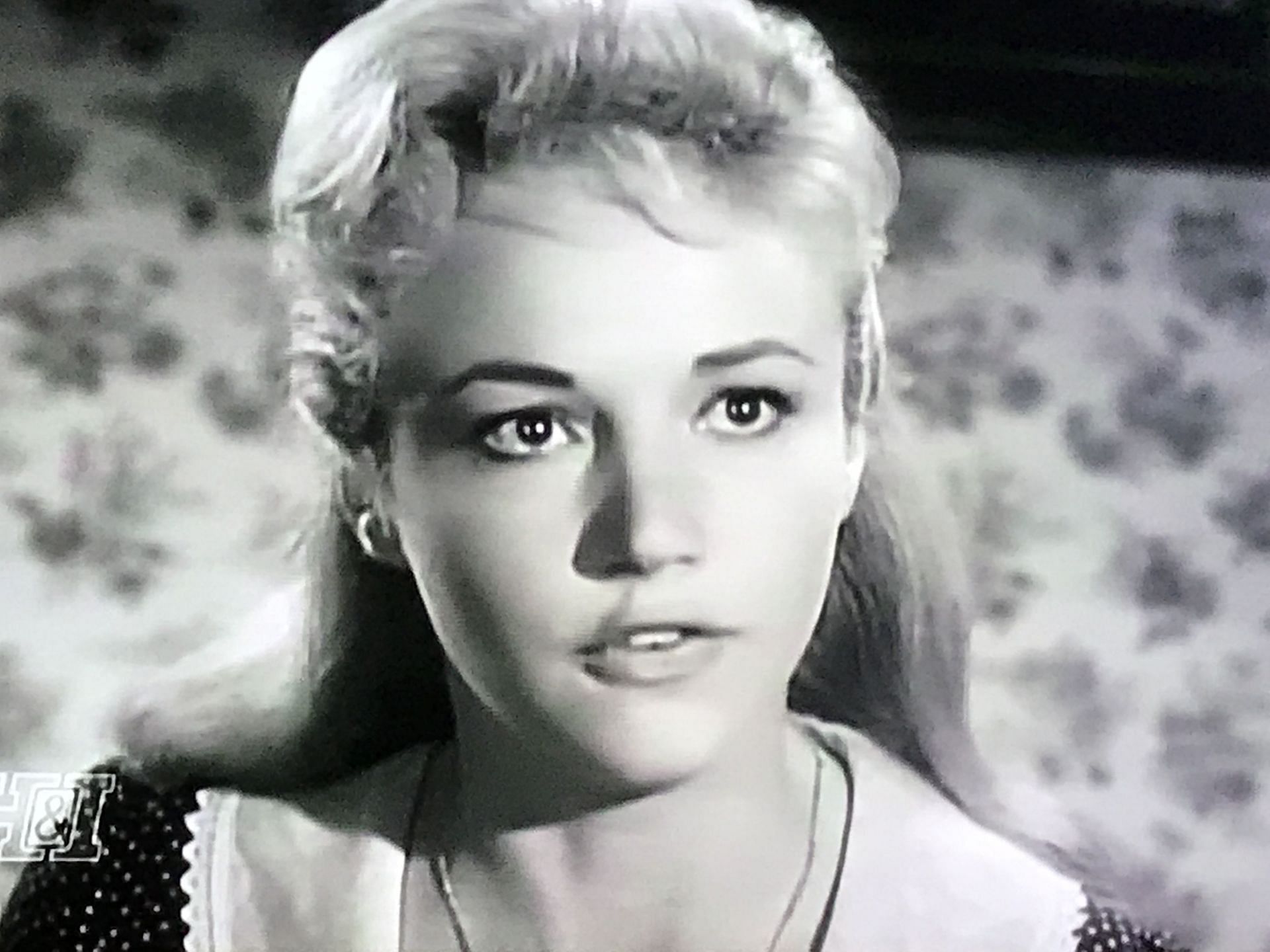 Anne Whitefield in a still from Judgement at Hondo Seco (1961)