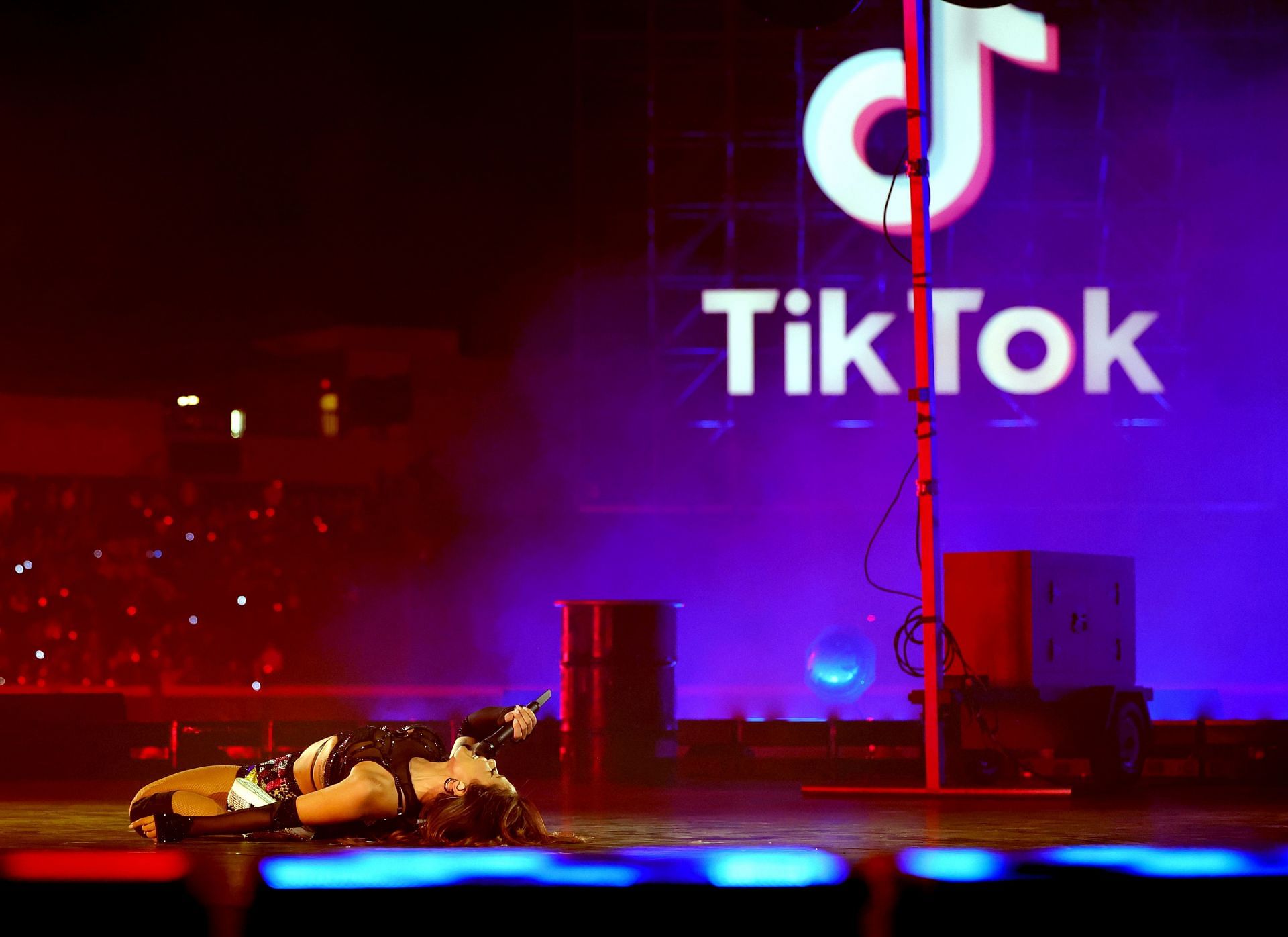 TikTok In The Mix - Show