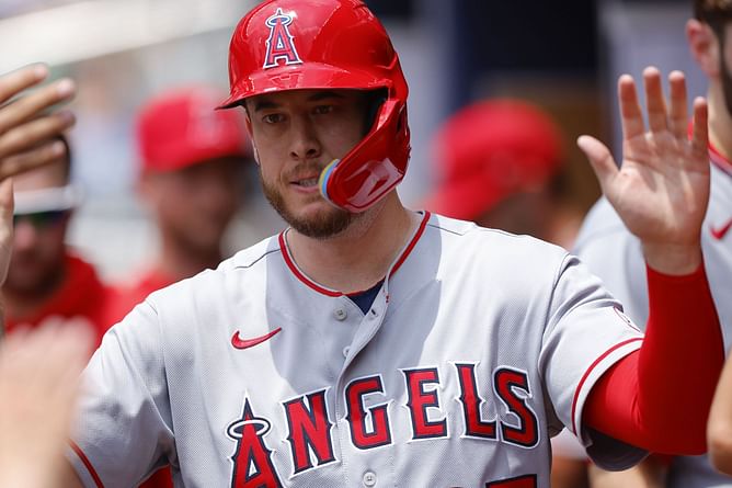 C.J. Cron Free Agency: Red Sox nab veteran slugger as former Angels DH signs minor league deal