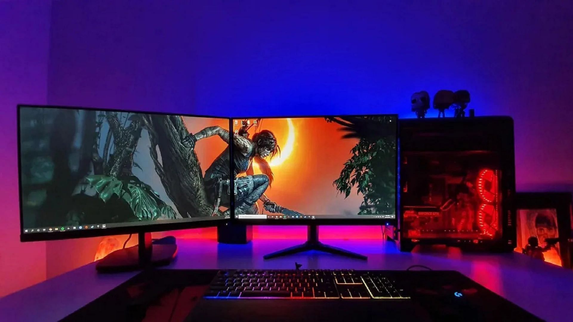 A multi-monitor gaming setup offers more flexibility (Image via Reddit-u/keepscrollingbuddy)