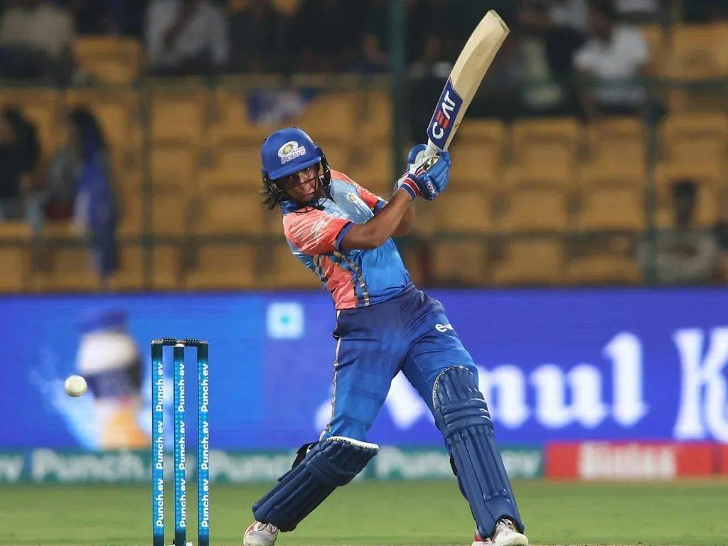 Harmanpreet Kaur smashed 10 fours and five sixes during her innings. [P/C: wplt20.com]