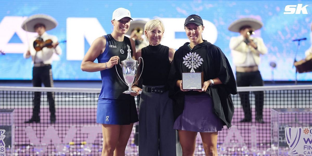 (From L-R) Iga Swiatek, Chris Evert and Jessica Pegula at the 2023 WTA Finals