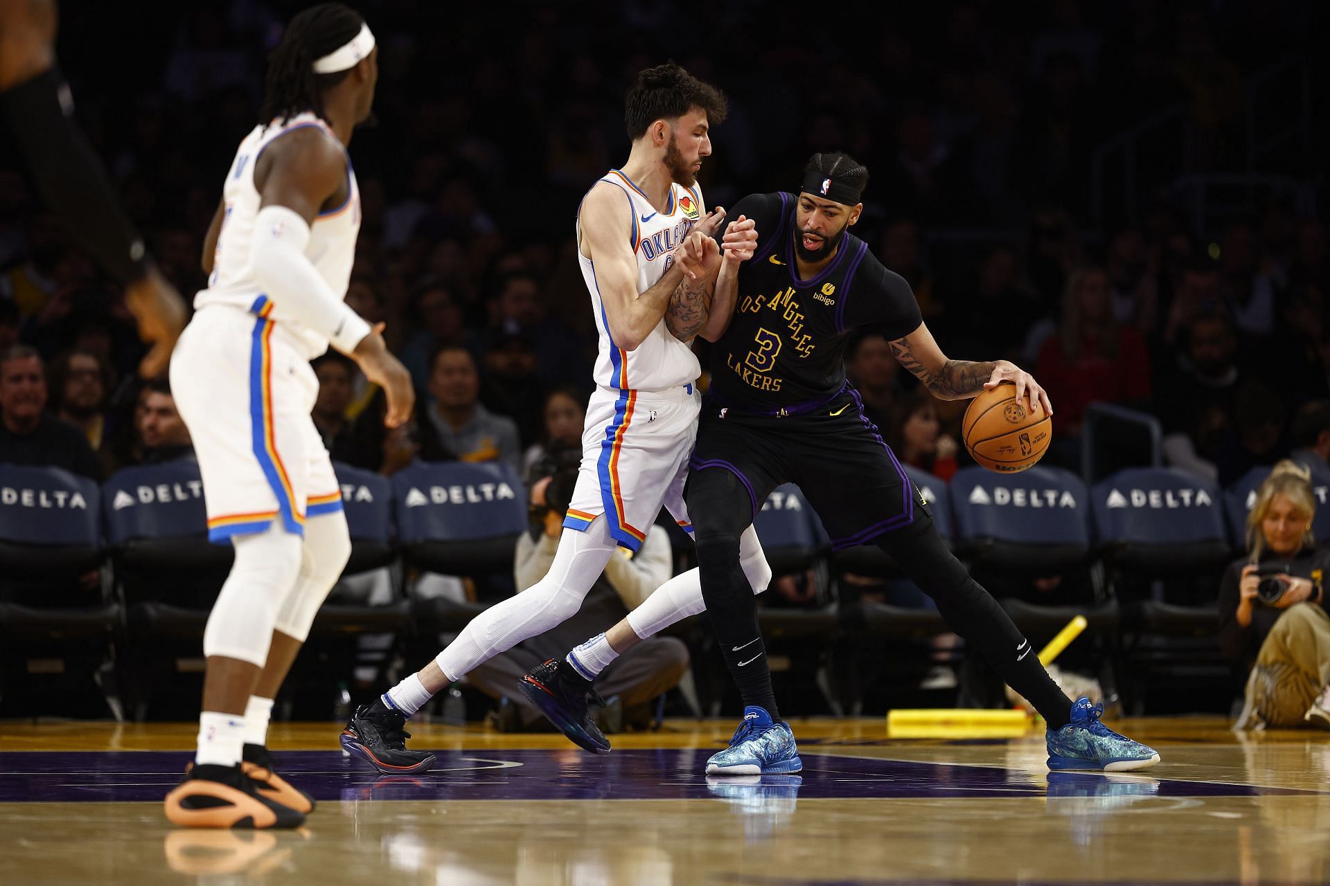 Oklahoma City Thunder v Los Angeles Lakers