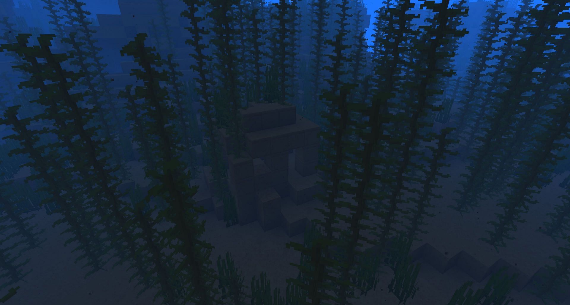 Kelp forests can make smaller ocean ruins hard to spot (Image via Mojang)