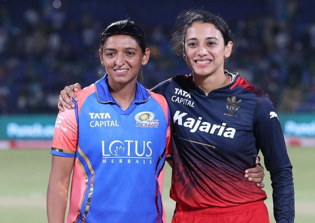 Harmanpreet Kaur and Smriti Mandhana during the toss 