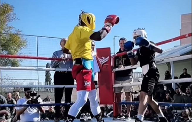 Floyd Mayweather enters ring to treat Israeli Border Police to boxing show in Jerusalem, irked UFC fighter says "You'll never be like Muhammad Ali"