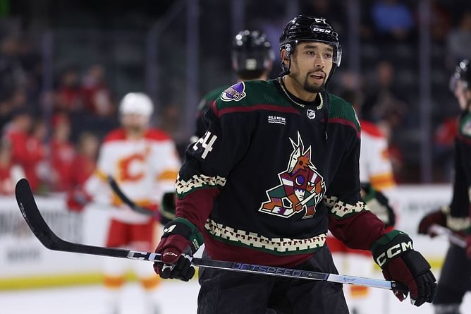Toronto Maple Leafs trade rumors: Insider names 2 D-man targets after losing out on Chris Tanev
