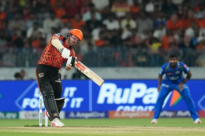 "It seems like he destroys any team that wears a blue jersey" - Aakash Chopra lauds Travis Head's knock in SunRisers Hyderabad's IPL 2024 win vs MI