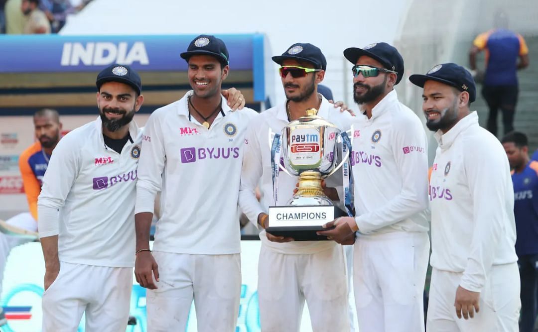 Virat Kohli, Washington Sundar, Axar Patel, Mohammed Siraj and Rishabh Pant after the win vs England