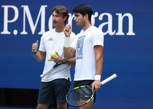 Juan Carlos Ferrero (L) and Carlos Alcaraz (R) at the 2023 US Open