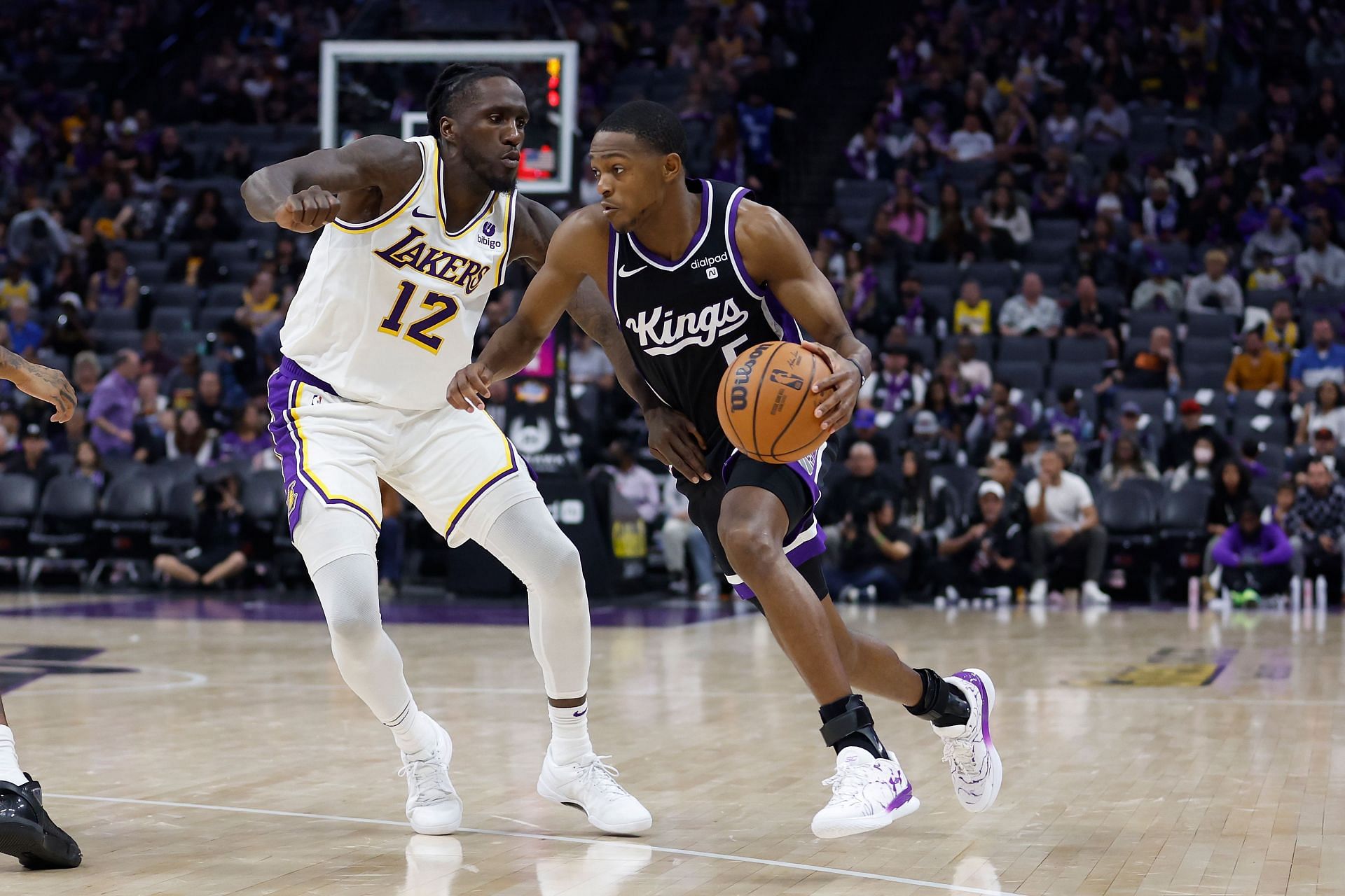 Los Angeles Lakers v Sacramento Kings