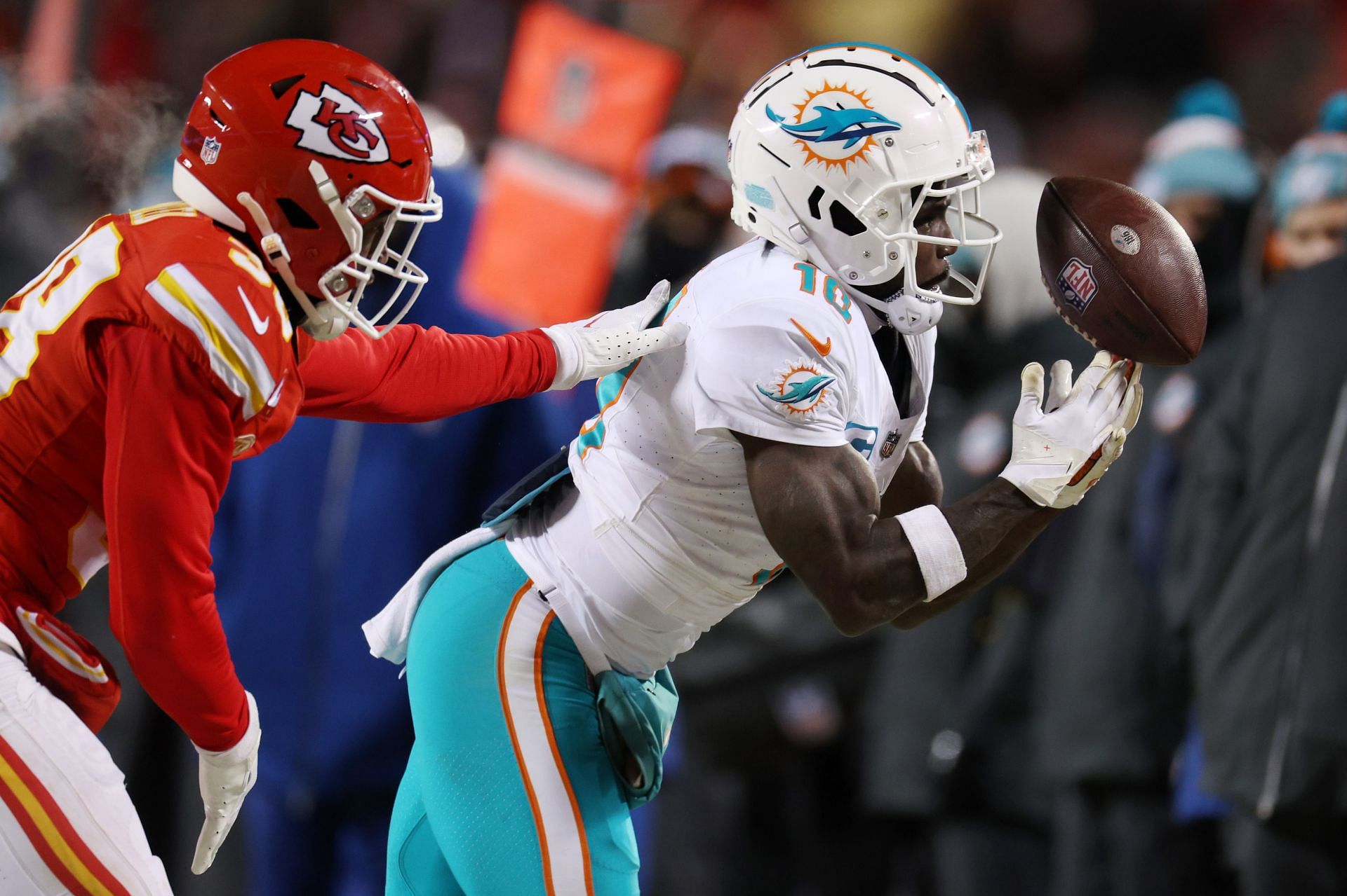 AFC Wild Card Playoffs - Miami Dolphins vs. Kansas City Chiefs