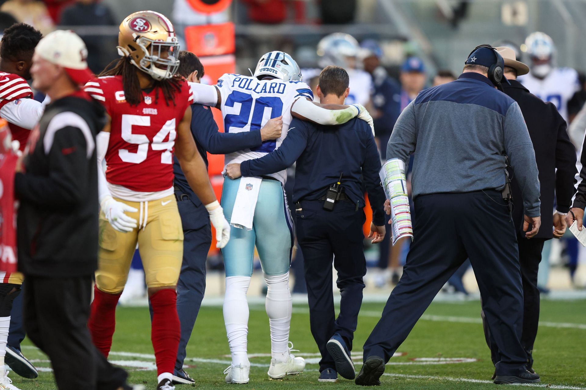 Tony Pollard hurt after being tackled &#039;hip drop&#039; styler during NFC Divisional Playoffs - Dallas Cowboys v San Francisco 49ers