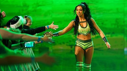 Indi Hartwell on RAW