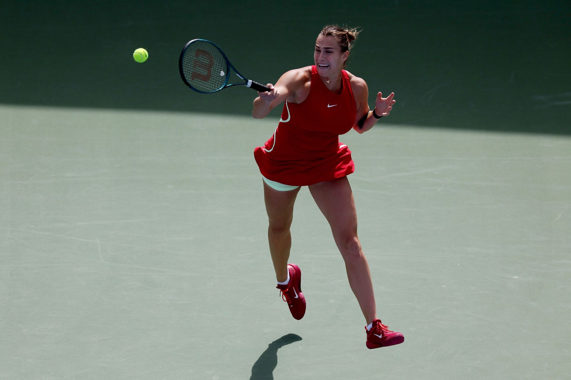 Aryna Sabalenka in action at the Dubai Tennis Championships