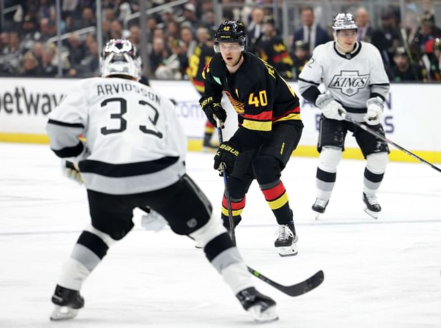 Vancouver Canucks v Los Angeles Kings