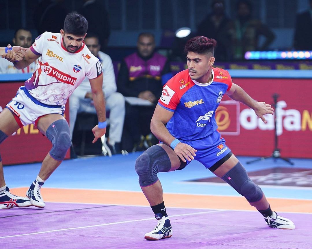 Shivam Patare in action for Haryana Steelers during PKL 2023 (Image Credits: Instagram/Shivam Patare)