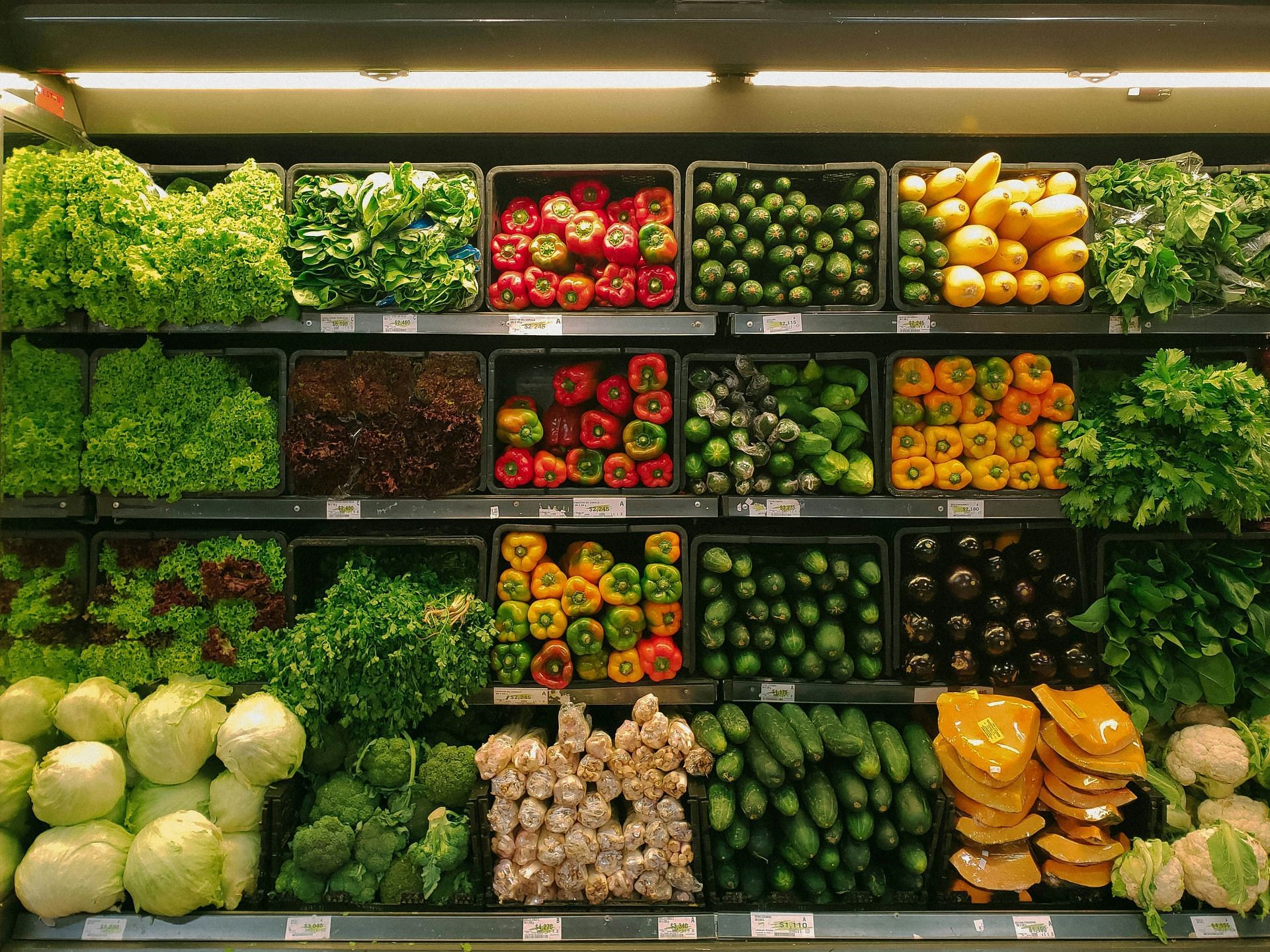 Non-organic food or organic? (Image by nrd/Unsplash)