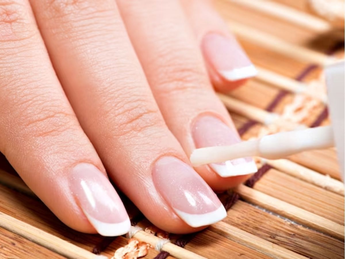 RUSSIAN MANICURE WITH STRUCTURED GEL | Body. Skin. Nails.