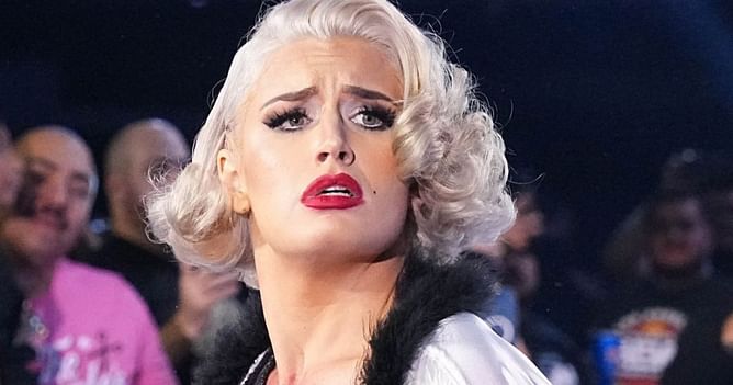 AEW star reacts to Toni Storm kissing female former WWE Superstar on Collision