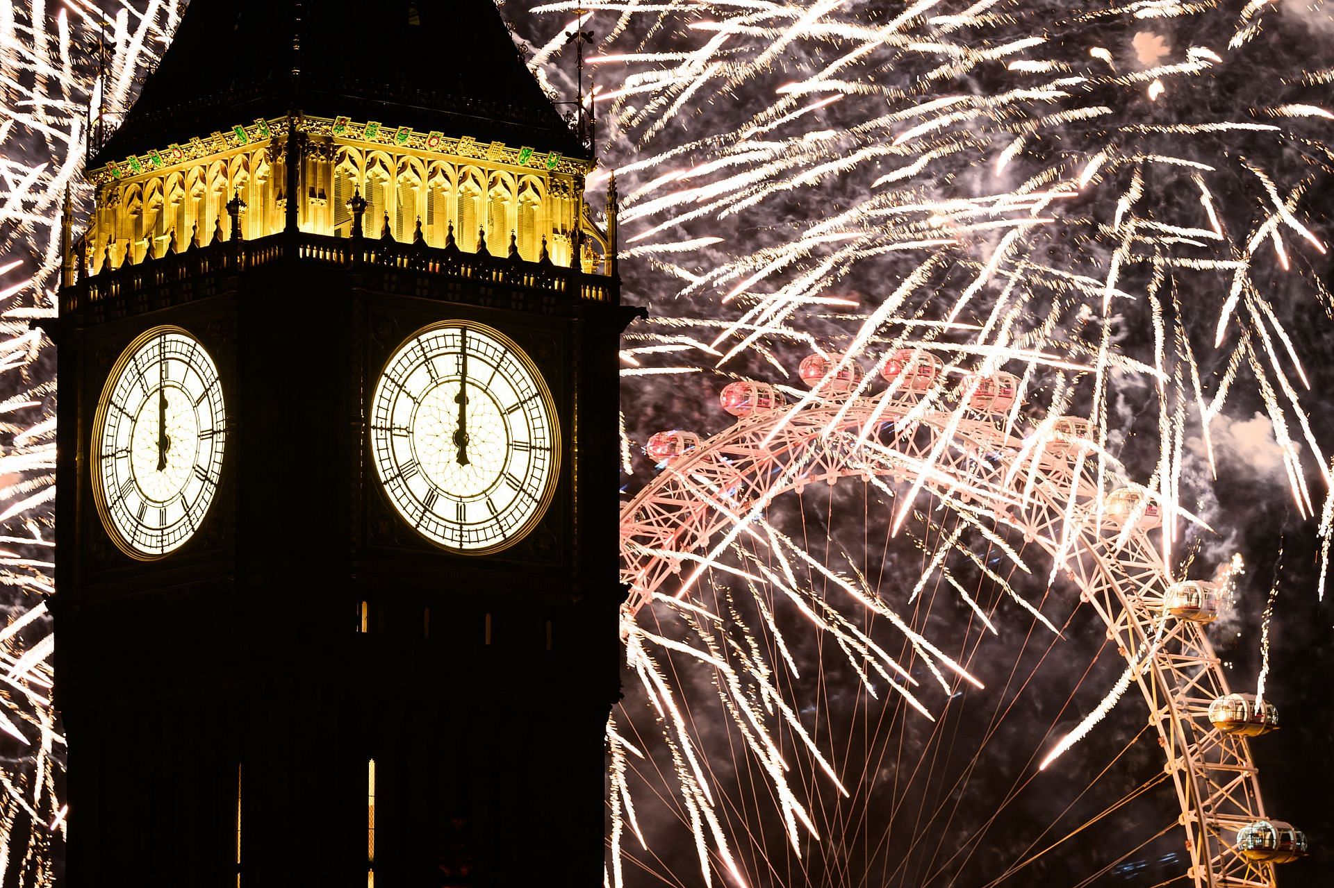 UK Celebrates The New Year With London Fireworks