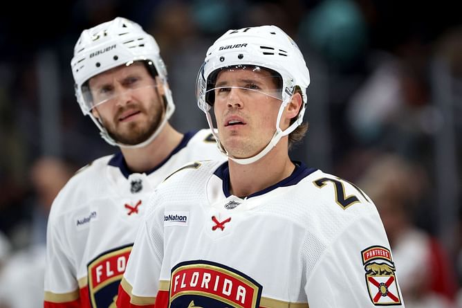 WATCH: Nick Cousins and Jason Zucker throw haymakers in Panthers-Predators clash