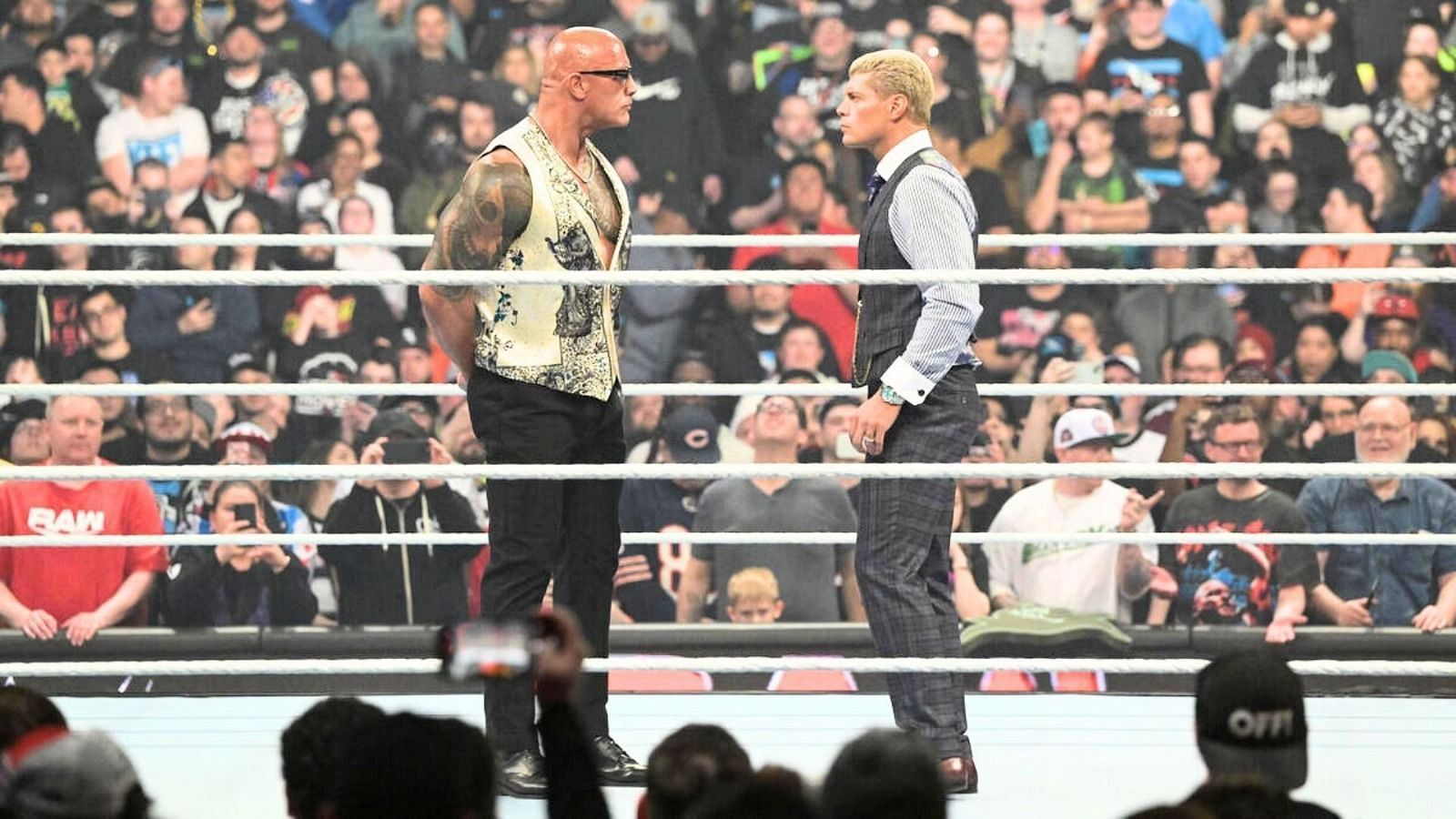 WWE Raw में द रॉक ने कोडी रोड्स पर अटैक किया था 