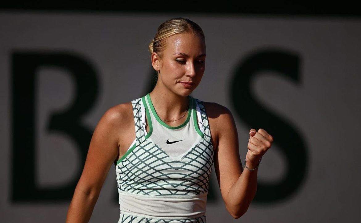 Who is Anastasia Potapova&rsquo;s coach?