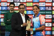 Harmanpreet Kaur receiving an award (Image Courtesy: X/Women's Premier League)