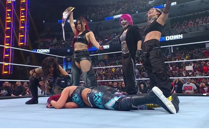 [VIDEO] Damage CTRL member seemingly suffers leg injury on SmackDown; spotted limping