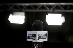 March Madness announcers today: Full list of crew members for Elite Eight games (March 30)