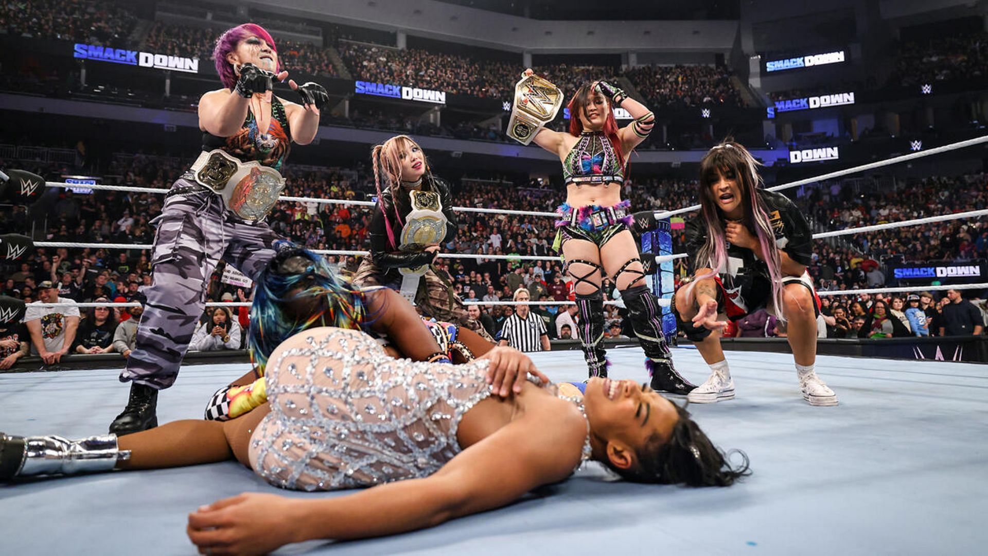 Bianca Belair was taken out by Damage CTRL on SmackDown