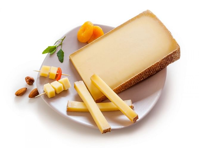 What is Gouda cheese and how is it made?