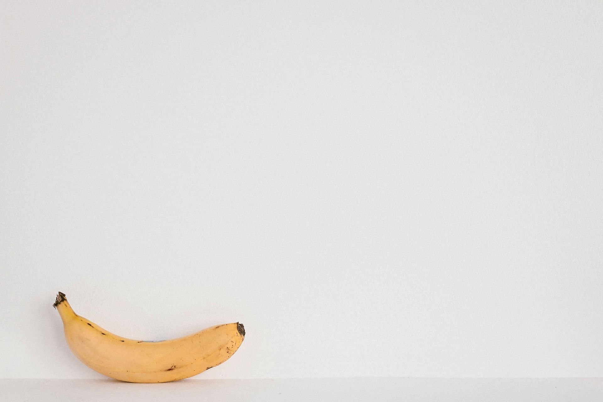 morning banana diet (image sourced via Pexels / Photo by andreea)