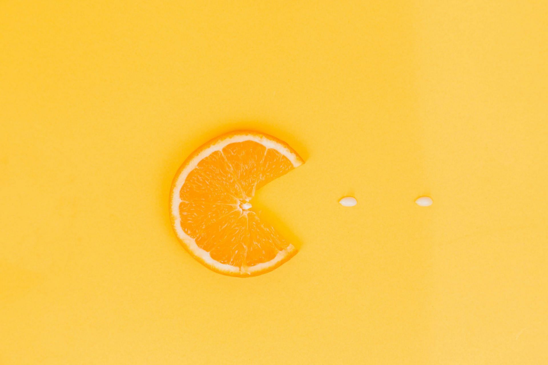 Homemade toner with citrusy fruits (Image by Diana Polekhina/Unsplash)