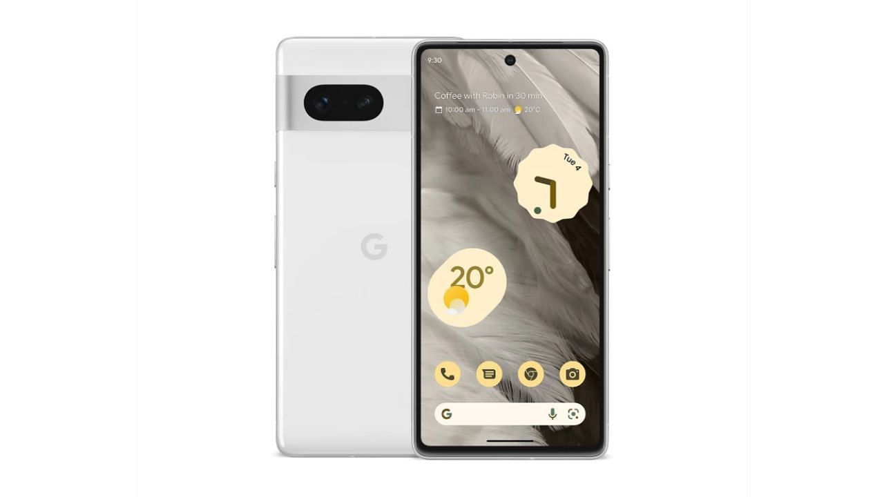 The Google Pixel 7 is our last entry on our list of the best 90Hz phones for gaming (Image via Google)