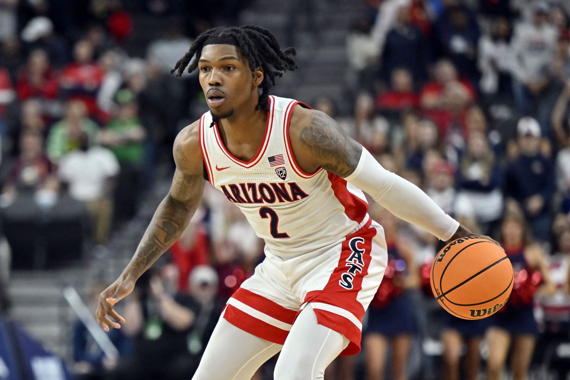 Caleb Love #2 of the Arizona Wildcats handles the ball.