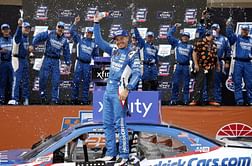 WATCH: Kyle Larson wins thrilling final lap battle with a double overtake on Shane van Gisbergen and Austin Hill at COTA