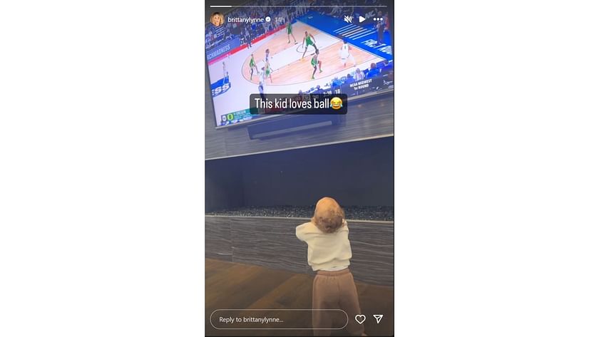 Patrick Mahomes' son Bronze watches a March Madness game (Image Credit: @brittanylynne IG)