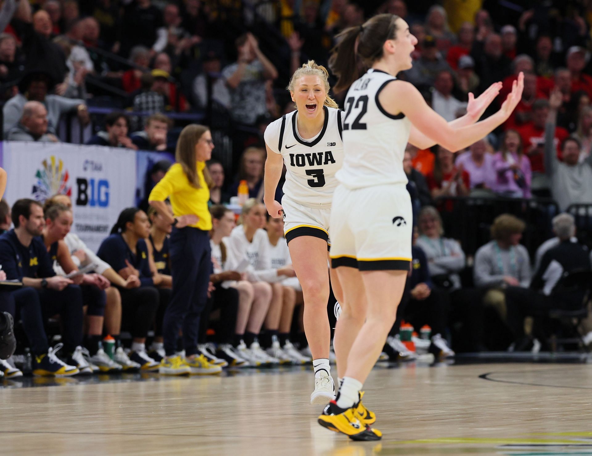 Sydney Affolter (#3) and Caitlin Clark (#22) for Iowa