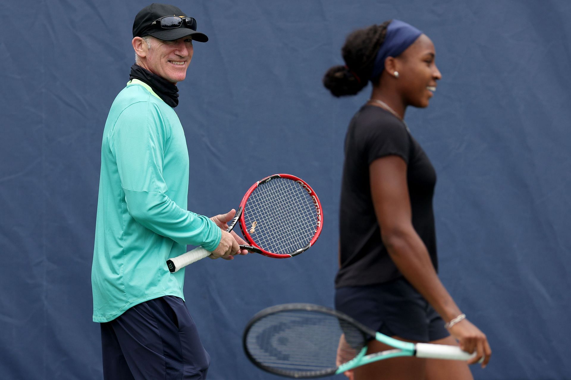 Brad Gilbert (L) and Coco Gauff (R) at the 2023 US Open
