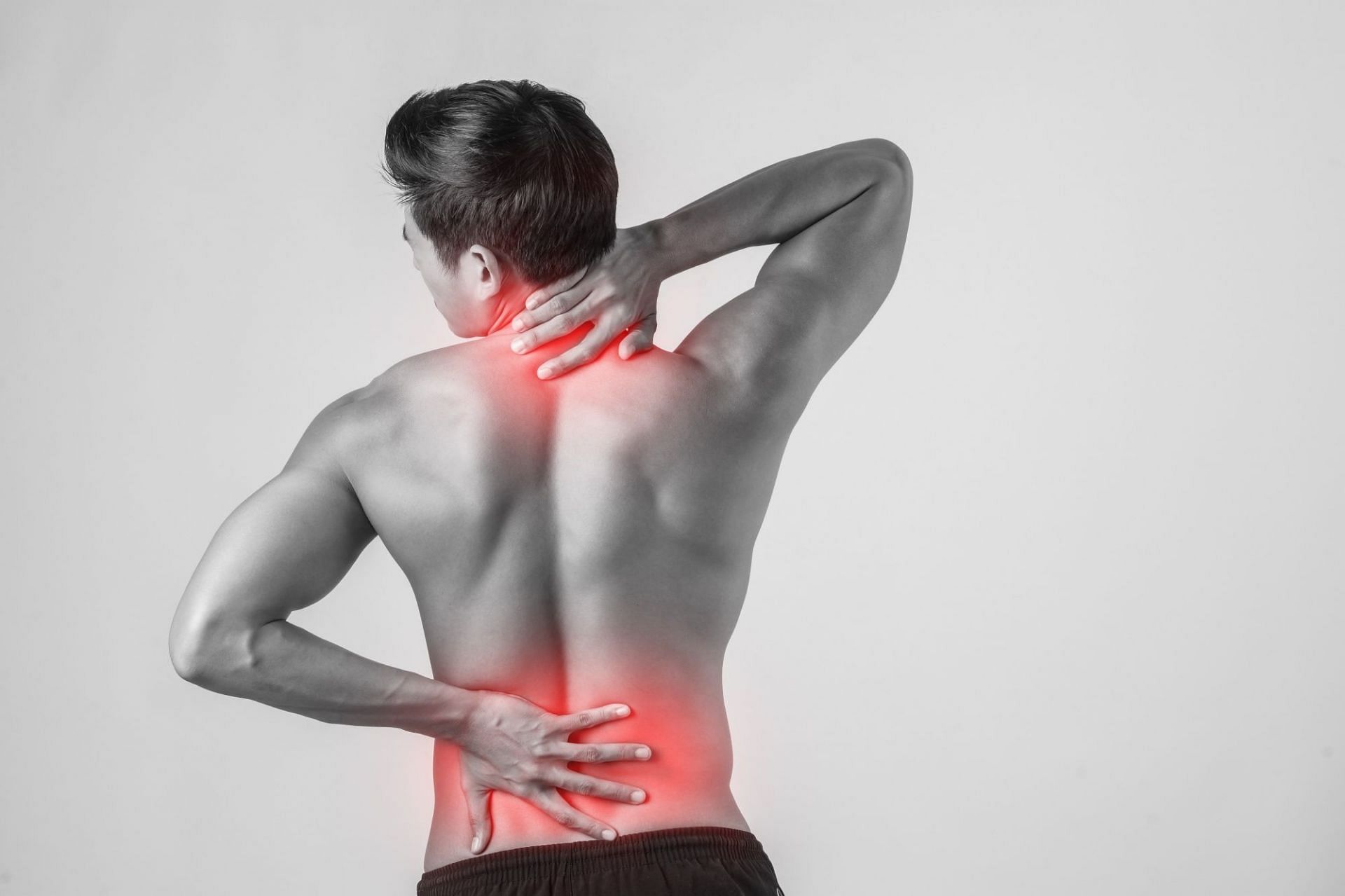 Magnesium for muscle pain : is it effective ? (Image by jcomp on Freepik)