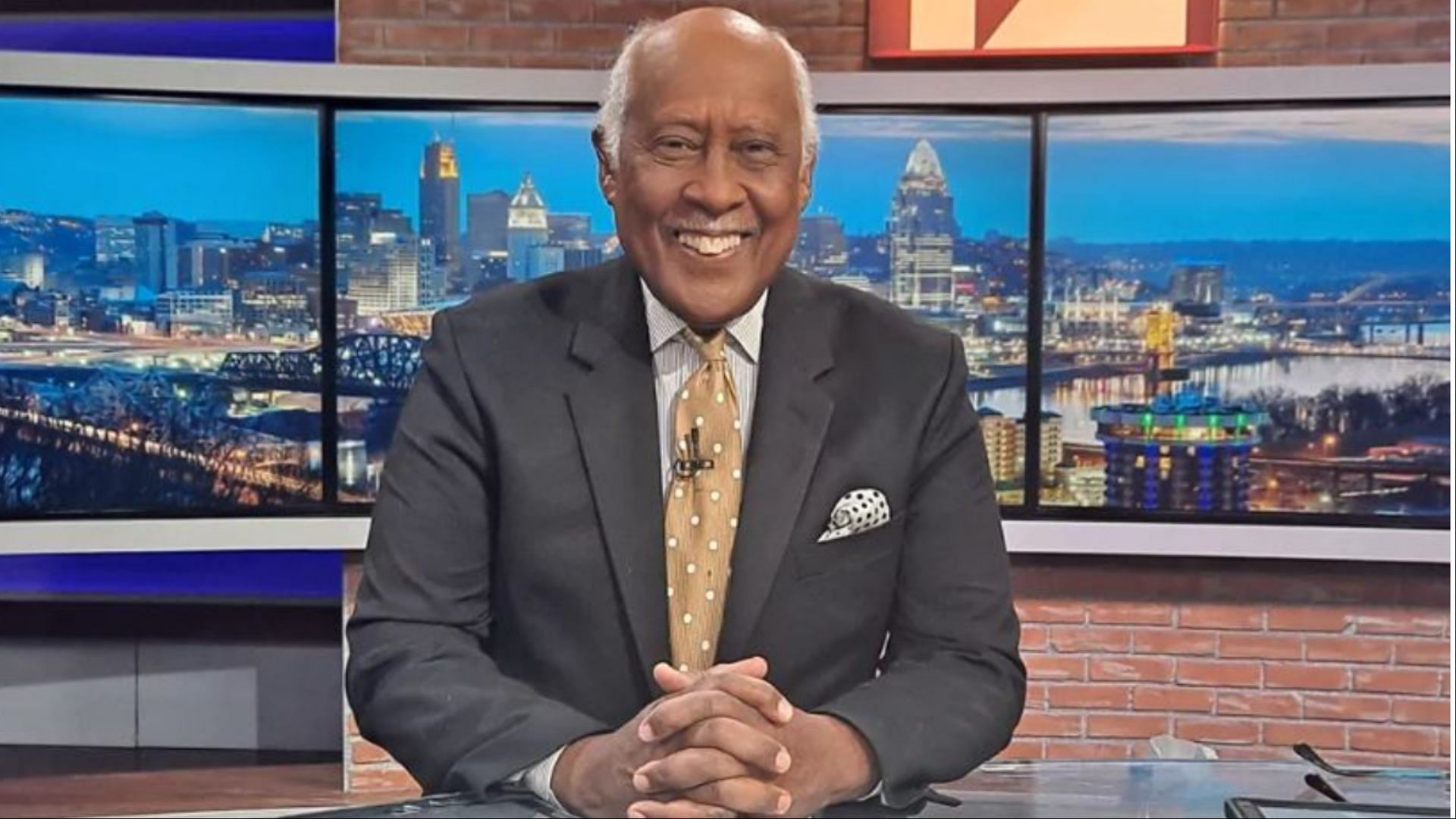 WKRC-TV anchor John Lomax dies at the age of 72 (Image via Local12/X)