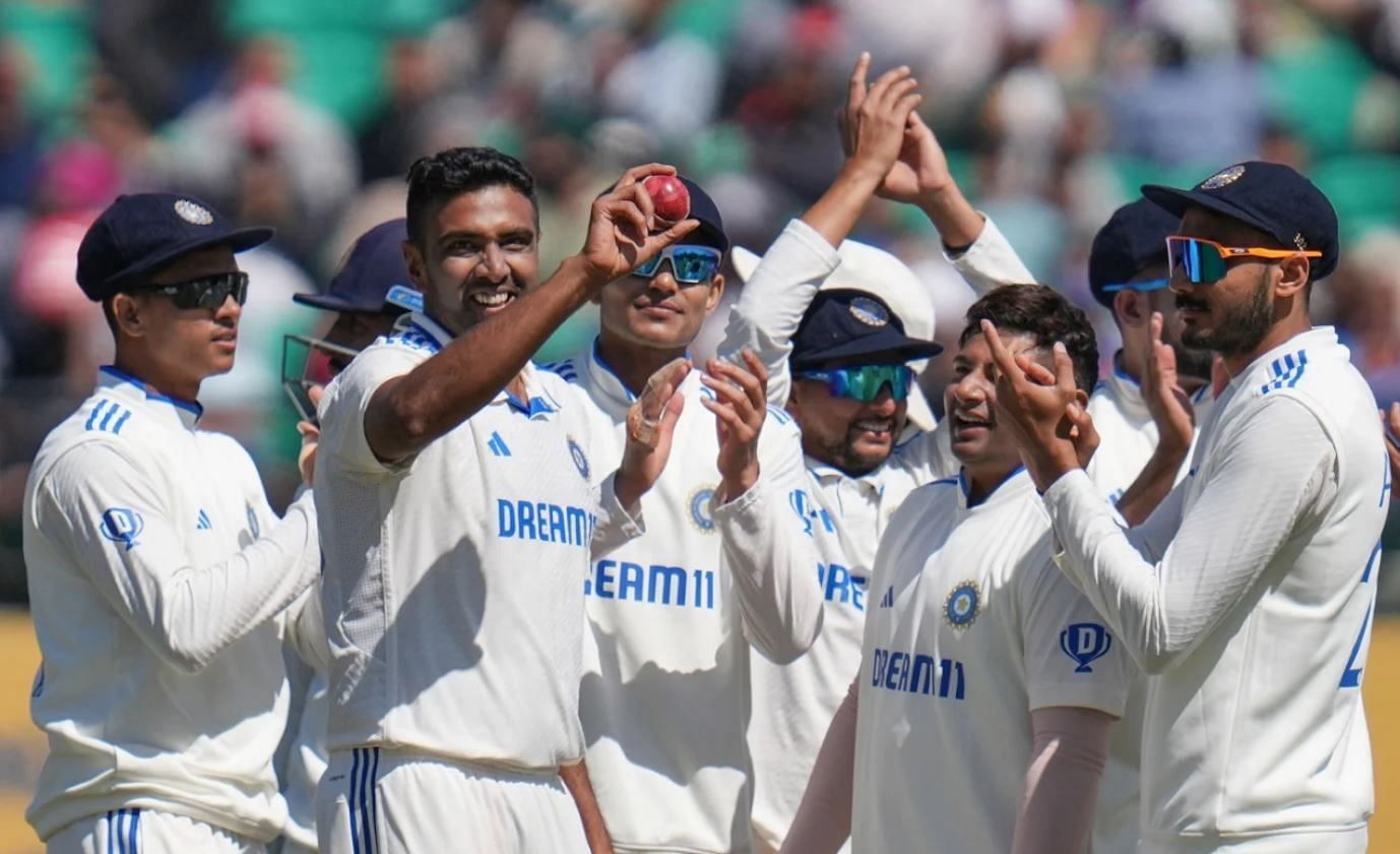 रविचंद्रन अश्विन अपने टेस्ट करियर में अब तक 516 विकेट चटका चुके हैं 